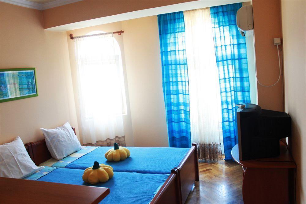 Vila Ile De France Novi Sad Eksteriør billede