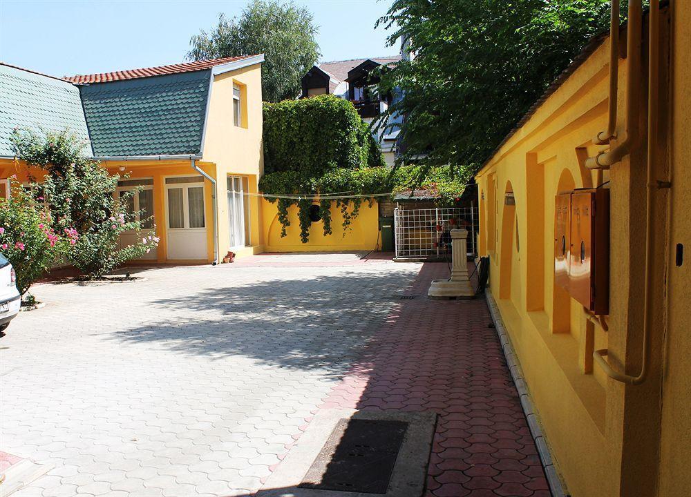 Vila Ile De France Novi Sad Eksteriør billede