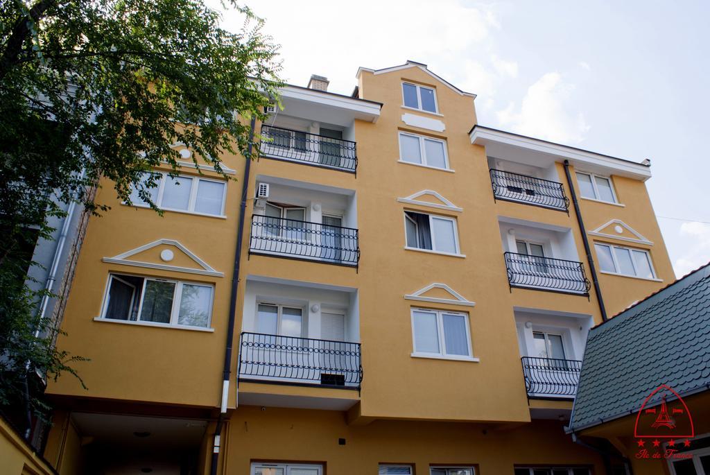 Vila Ile De France Novi Sad Eksteriør billede