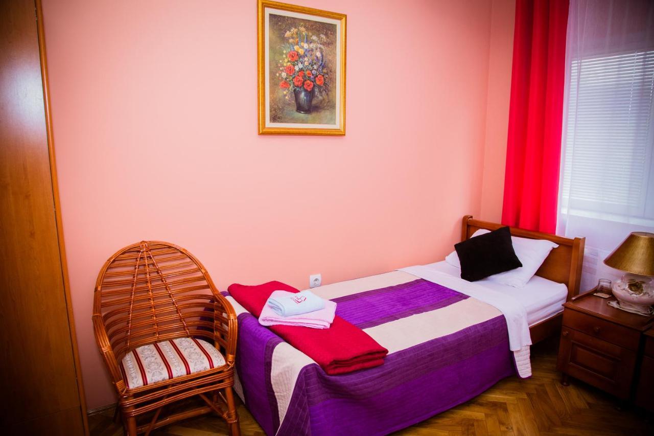 Vila Ile De France Novi Sad Eksteriør billede
