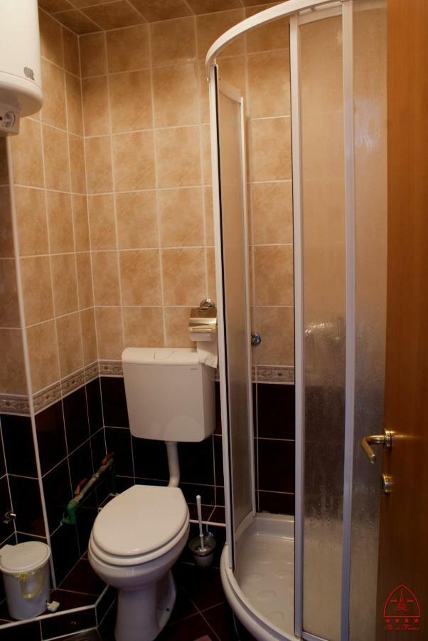 Vila Ile De France Novi Sad Eksteriør billede