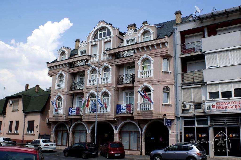 Vila Ile De France Novi Sad Eksteriør billede